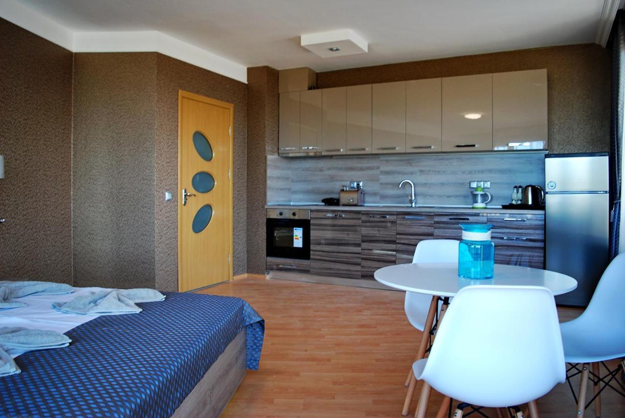 Miraggio Holiday Apartments Pomorie Extérieur photo